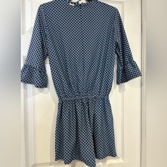 Navy & white pattern coverup romper - Picture 5 of 5